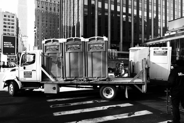 Best Portable toilet rental cost  in Dover, OH